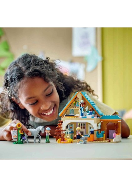 LEGO Friends At ve Evcil Hayvan Veteriner Kliniği 42651 fırsatları