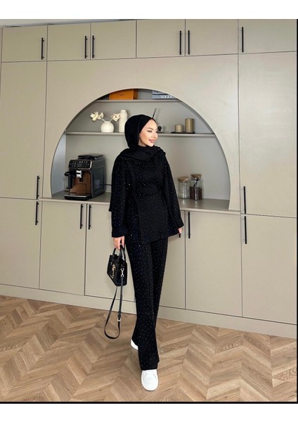 Nora Taşlı Ikilitakım