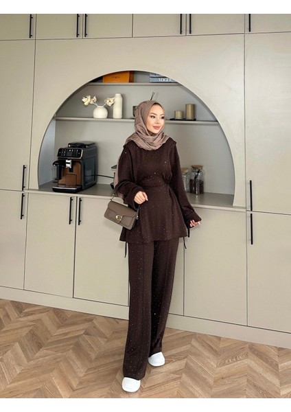 Nora Taşlı Ikilitakım