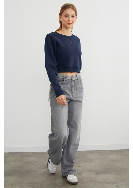 3 Iplik Kalp Aksesuarlı Crop Sweatshirt indirimleri