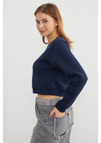 3 Iplik Kalp Aksesuarlı Crop Sweatshirt