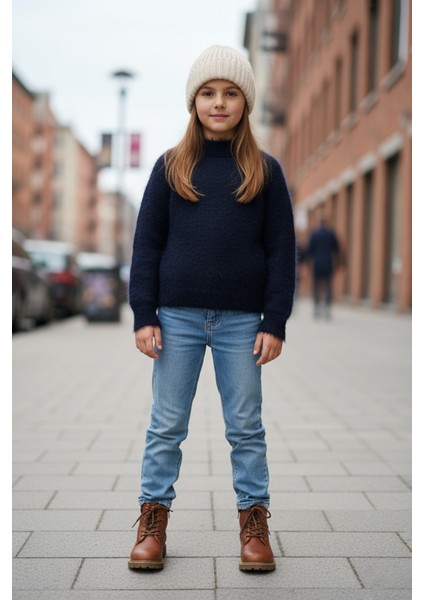 Sakallı Dik Yaka Kız Çocuk Kazak