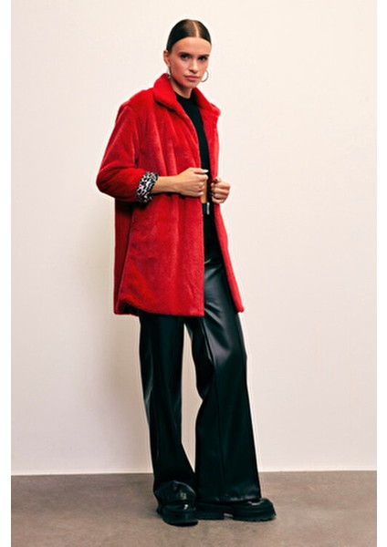 Kadın Kırmızı Leopar Astarlı Peluş Kaban Uzun Kollu Şık Tasarım