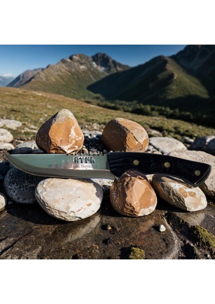 Göktürkçe Türk Yazılı Kişiye Özel Isimli Kılıflı Av Bıçağı Siyah