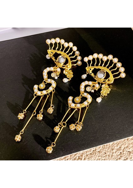 Göz Püskülü Hafif Lüks Yüksek Kali Küpe (Yurt Dışından)