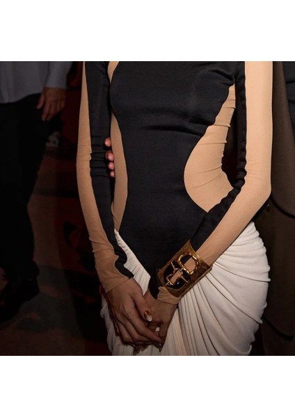 Metal Dokulu Siyah Altın Damla Yağlı Kilitli Geniş Bileklik (Yurt Dışından) fırsatları