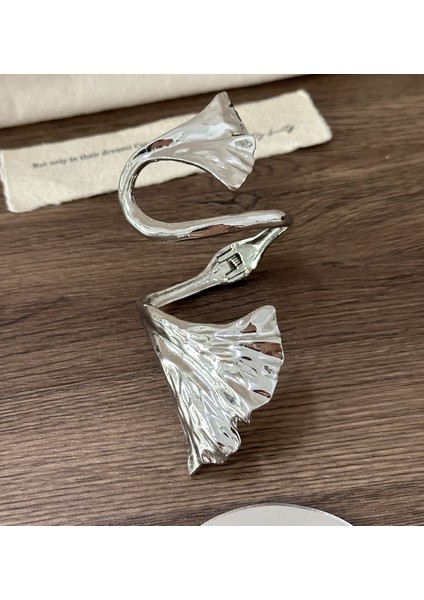 Metal Ggo Yaprağı Şekilli Bileklik (Yurt Dışından) fırsatları