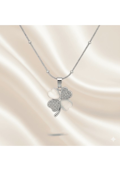 Kadın Çelik Kolye - Toplu Snake Zincirli - Yonca Yaprağı Tasarım - Beyaz Zirkon Taşlı - Gümüş Renk fırsatları