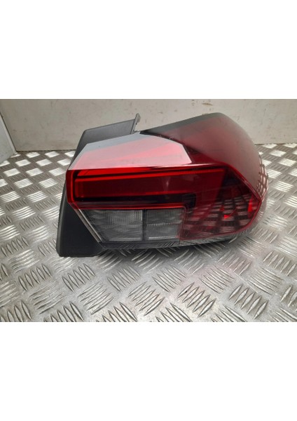 Corsa -F- Stop Lambası Dış Sağ Ledsiz 2021- Oem No (9829317280)