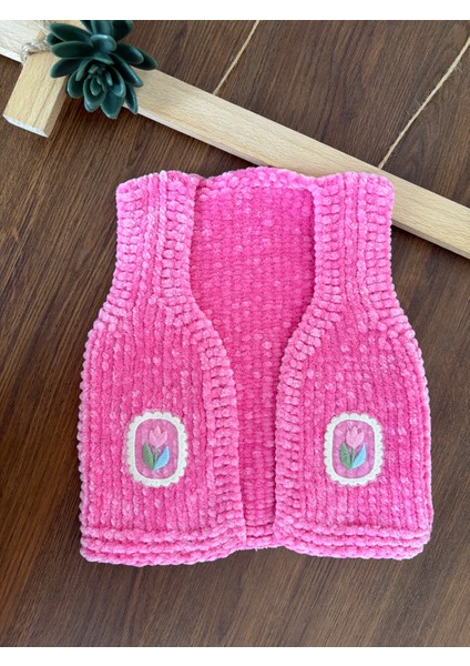 Lale Detaylı Kadife El Örgüsü Bebek Yelek