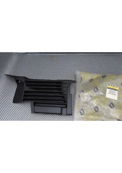Renault 19 1992- Panjur Izgarası Sağ Oem No (7700819253)