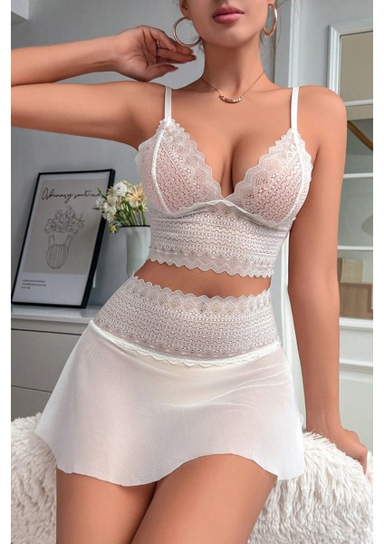 Kadın Beyaz Dantel Tül Detaylı Etekli Şık Gecelik Takımı – Modern, Konforlu modelleri