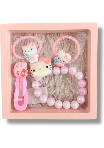 Kare Kutu Içerisinde Mine Kaplamalı Prenses Figürlü Inci Bileklik ve Karışık Figürlü Renk Kız Çocuk Toka Seti