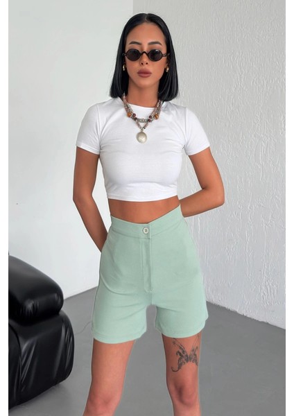Tarz ve Rahatlığı Bir Arada Sunan Yüksek Bel Esnek Likralı Krep Şort Su Yeşili modelleri