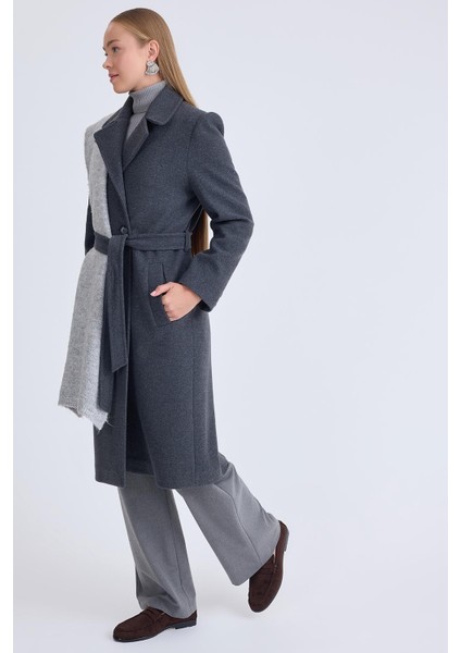 Önden Düğmeli Beli Kuşaklı Uzun Kaşe Kaban