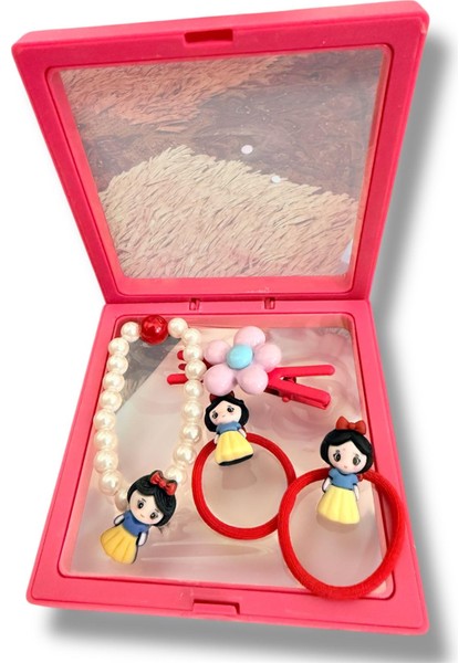 Kare Kutu Içerisinde Mine Kaplamalı Disney Prenses Figürlü Inci Bileklik ve Karışık Figürlü Renk Kız Çocuk Toka Seti fiyatları