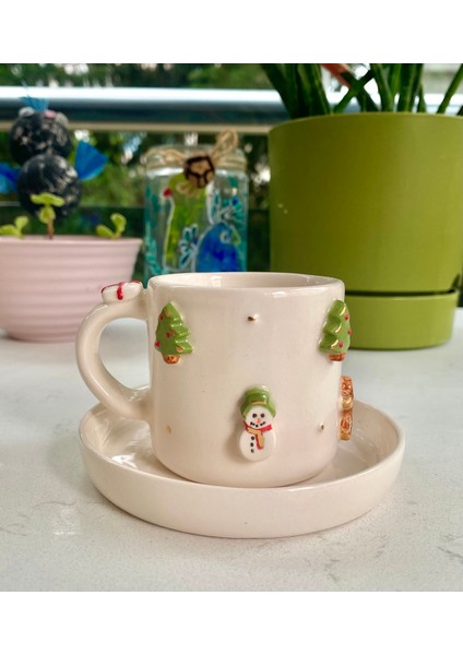 El Yapımı Seramik Gerçek 24K Altın Dekorlu Yılbaşı Temalı Türk Kahvesi Fincanı