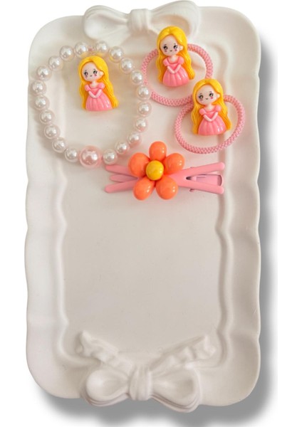 Kare Kutu Içerisinde Mine Kaplamalı Disney Prenses Figürlü Inci Bileklik ve Karışık Figürlü Renk Kız Çocuk Toka Seti indirimleri
