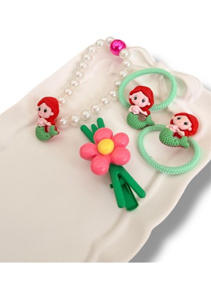 Kare Kutu Içerisinde Mine Kaplamalı Disney Prenses Figürlü Inci Bileklik ve Karışık Figürlü Renk Kız Çocuk Toka Seti fırsatları