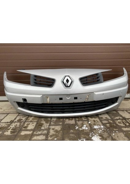 Megane Ön Tampon Komple Sissiz 2003- Oem No (7701474484)
