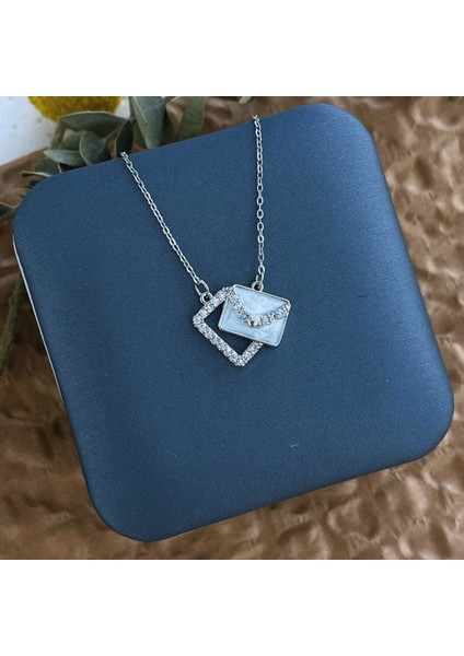 Yeni Kıdemli Işık Duygusu Lüks Titanyum Çelik Kolye Kadın Niş Tasarım Baharatlı Kız Inci Köprücük Kemiği Zinciri Moda Yüz Aksesuarları ile (Yurt Dışından)