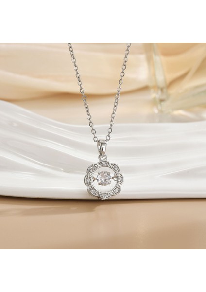 Yeni Basit Titanyum Çelik Kolye Kadın 18K Gül Altın Dört Yapraklı Yonca Kolye Ins Gelgit Net Kırmızı Patlama Modelleri Köprücük Kemiği Zinciri (Yurt Dışından)