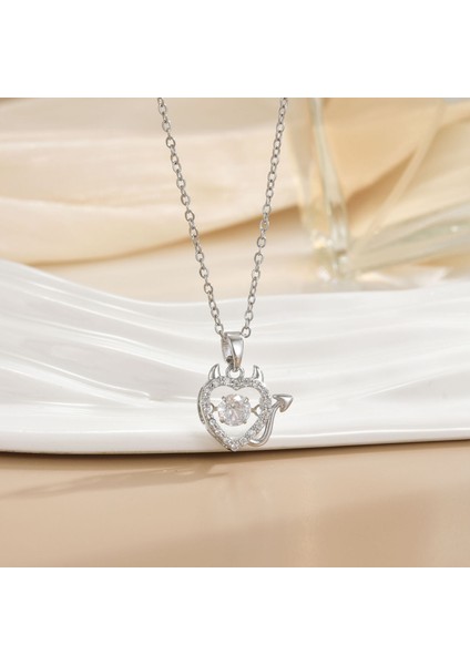 Yeni Basit Titanyum Çelik Kolye Kadın 18K Gül Altın Dört Yapraklı Yonca Kolye Ins Gelgit Net Kırmızı Patlama Modelleri Köprücük Kemiği Zinciri (Yurt Dışından)