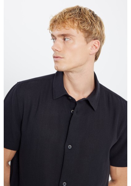 %100 Pamuk Relaxed Fit Geniş Kesim Kısa Kollu Siyah Gömlek fırsatları