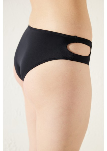 Basic Kesik Detaylı Siyah Bikini Altı