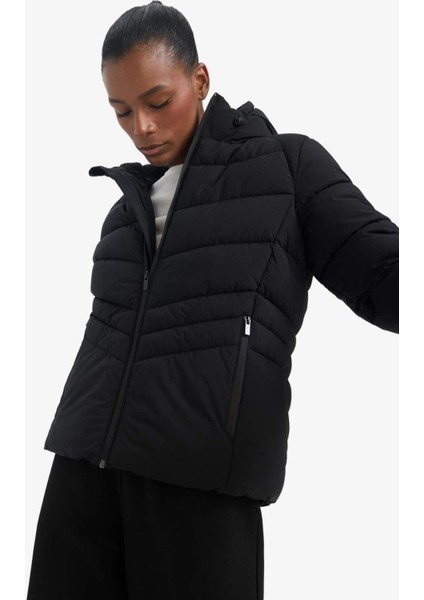 Su İtici Regular Fit Kapüşonlu Fermuarlı Cepli Mont C8141AX25WN fırsatları