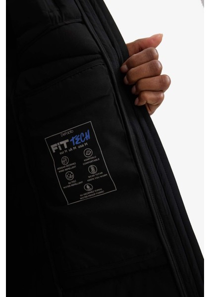 Su İtici Regular Fit Kapüşonlu Fermuarlı Cepli Mont C8141AX25WN