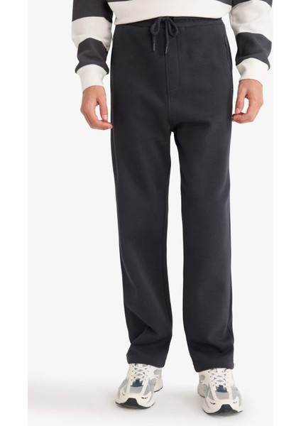 Regular Fit Beli Bağcıklı Düz Paça Eşofman Altı modelleri