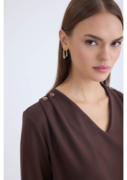 V Yaka Omuzu Düğmeli Uzun Kol Bluz fırsatları