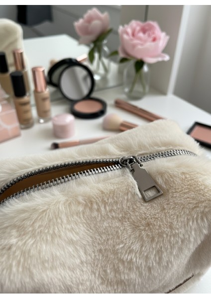 Krem Yumuşak Peluş Makyaj Çantası – Kadınlar İçin Büyük Boy XL Seyahat Kozmetik Düzenleyici, Çok Amaçlı Kaliteli Astar fırsatları