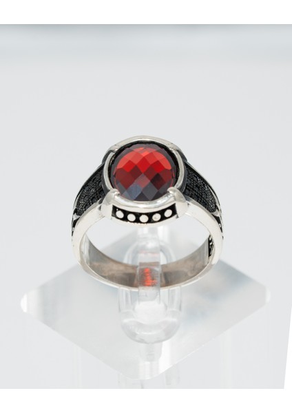 Desenli Kırmızı Garnet Taşlı 925 Ayar Gümüş Erkek Yüzük – Zarafet ve Gücün Buluşması fiyatları