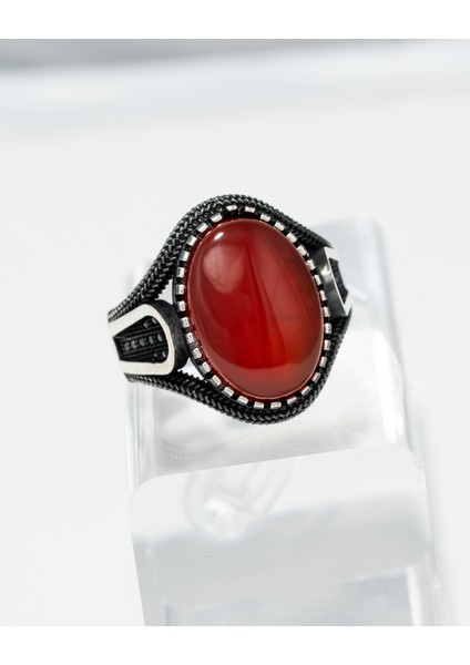 Modern Dokulu Kırmızı Akik Taşlı 925 Ayar Gümüş Erkek Yüzük – Güçlü ve Şık Bir Duruş fiyatları