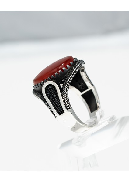 Modern Dokulu Kırmızı Akik Taşlı 925 Ayar Gümüş Erkek Yüzük – Güçlü ve Şık Bir Duruş fırsatları