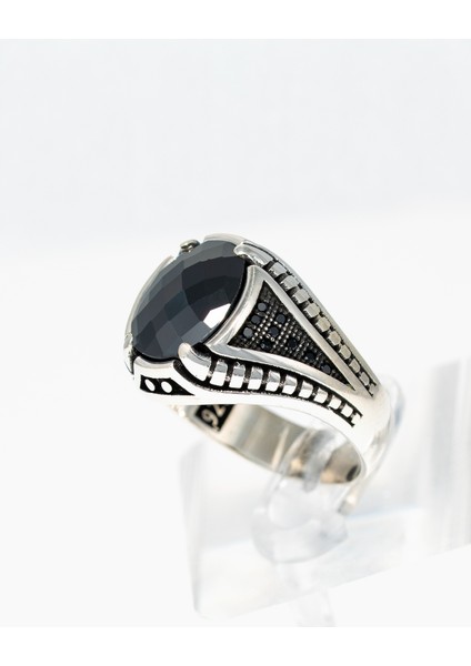 Siyah Oniks Taşlı 925 Ayar Gümüş Erkek Yüzük – Zarif ve Güçlü Bir Duruş fırsatları