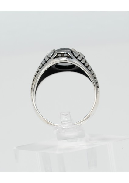 Siyah Oniks Taşlı 925 Ayar Gümüş Erkek Yüzük – Zarif ve Güçlü Bir Duruş indirimleri