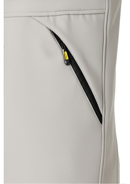 Kürklü Su ve Rüzgar Geçirmez Beyaz Softshell Kışlık Erkek Mont modelleri