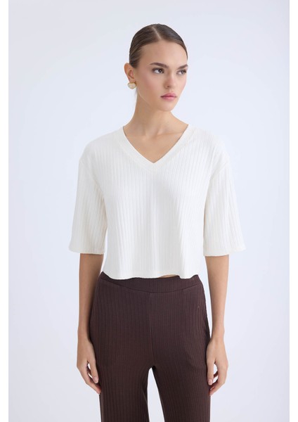 V Yaka Kısa Kol Bluz indirimleri