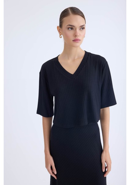 V Yaka Kısa Kol Bluz fırsatları