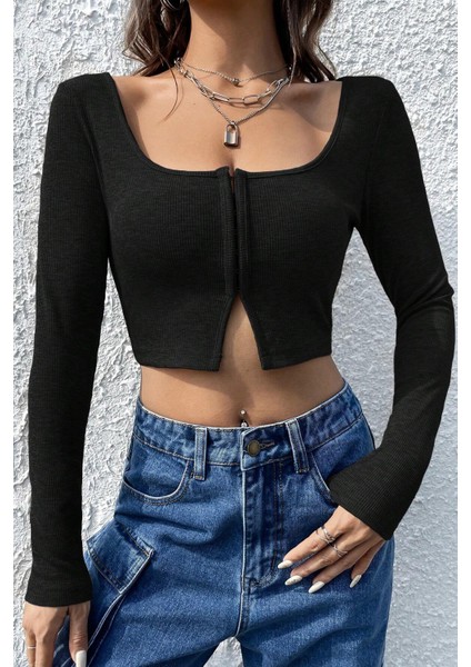 Kadın Siyah Uzun Kollu Agraflı Göğüs ve Göbek Dekolteli Crop Top Bluz modelleri