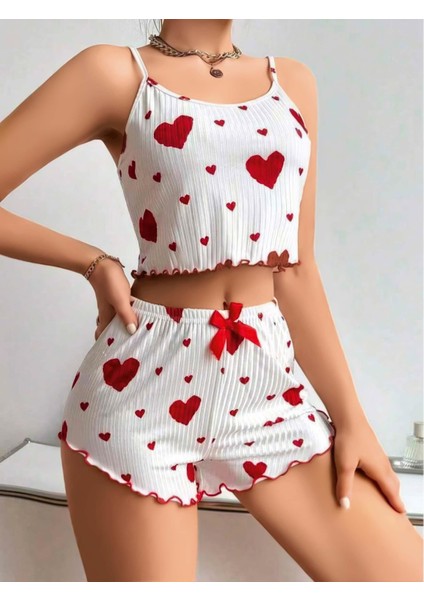 Pamuklu Beyaz Üstüne Kırmızı Kalp Desenli Askılı Şortlu Pijama Takımı