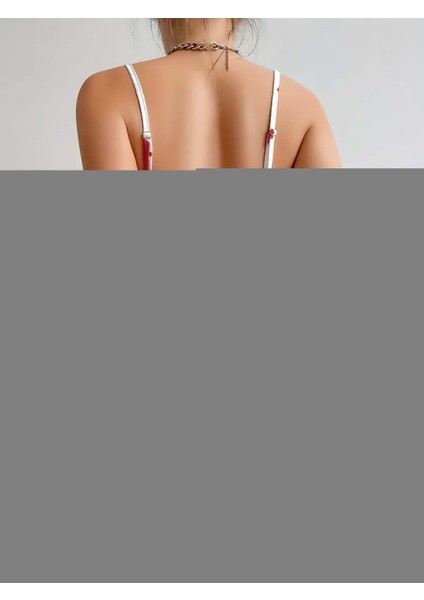 Pamuklu Beyaz Üstüne Kırmızı Kalp Desenli Askılı Şortlu Pijama Takımı modelleri