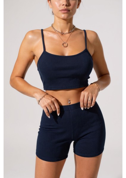 Kadın Lacivert Şortlu Kaşkorse Gecelik Takım – Modern, Konforlu ve Günlük Kombinlere Uygun indirimleri