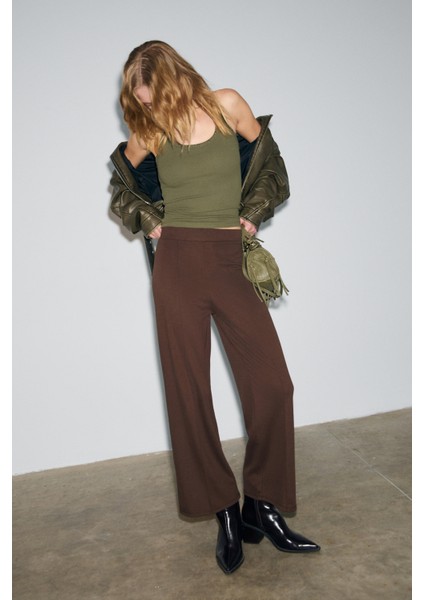 Freda Kadın Kalın Interlok Tok ve Esnek Kumaşlı Flare Paça Önü Nervürlü Beli Lastikli Koyu Kahverengi Pantolon fiyatları