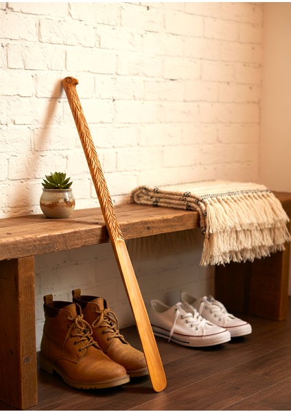 Kartal Model Işlemeli - Ahşap El Oyması Ayakkabı Çekeceği 75 cm Kerata