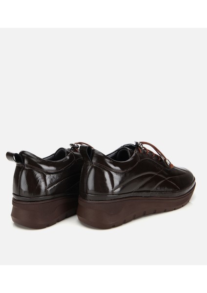 01AYH314490A480 KADIN Rugan Deri Siyah Dolgu Topuklu Spor Ayakkabı fırsatları