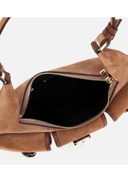 03CAH316400A340 KADIN Süet Deri Taba Cepli Tokalı Omuz Çantası